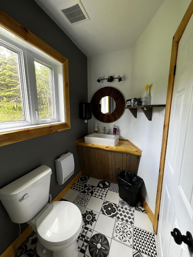 Chill Shack - Auberge Jeunesse Sainte Anne des Monts Bagian luar foto
